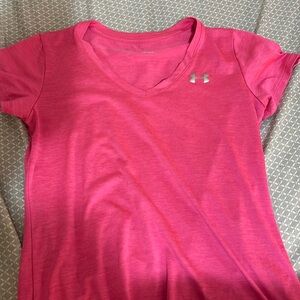 Women’s Under Armor HeatGear XS Pink Tee shirt